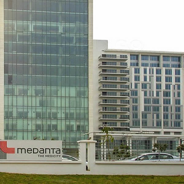Anodised aluminium profiles at Medanta Medcity